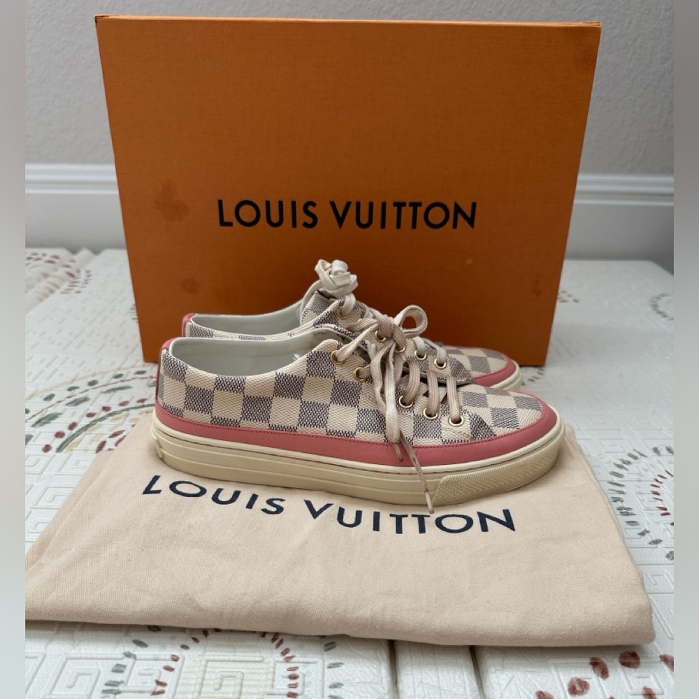 Louis Vuitton Damier Azur Sneakers - Picture 3 of 9